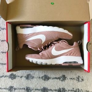 Dusty Pink NIKE Air Max